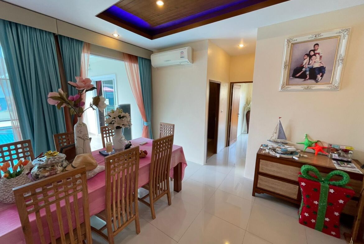Modern 4-bedrooms pool villa at Chalong for Sale and Rent