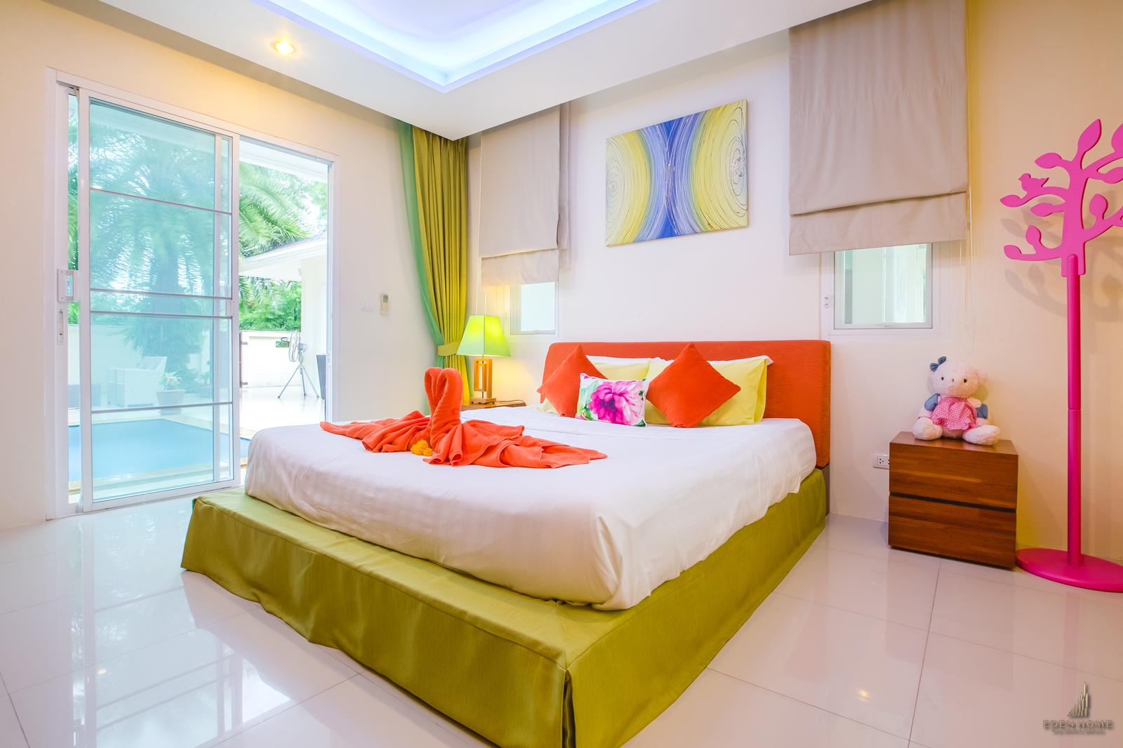 Modern 4-bedrooms pool villa at Chalong for Sale and Rent