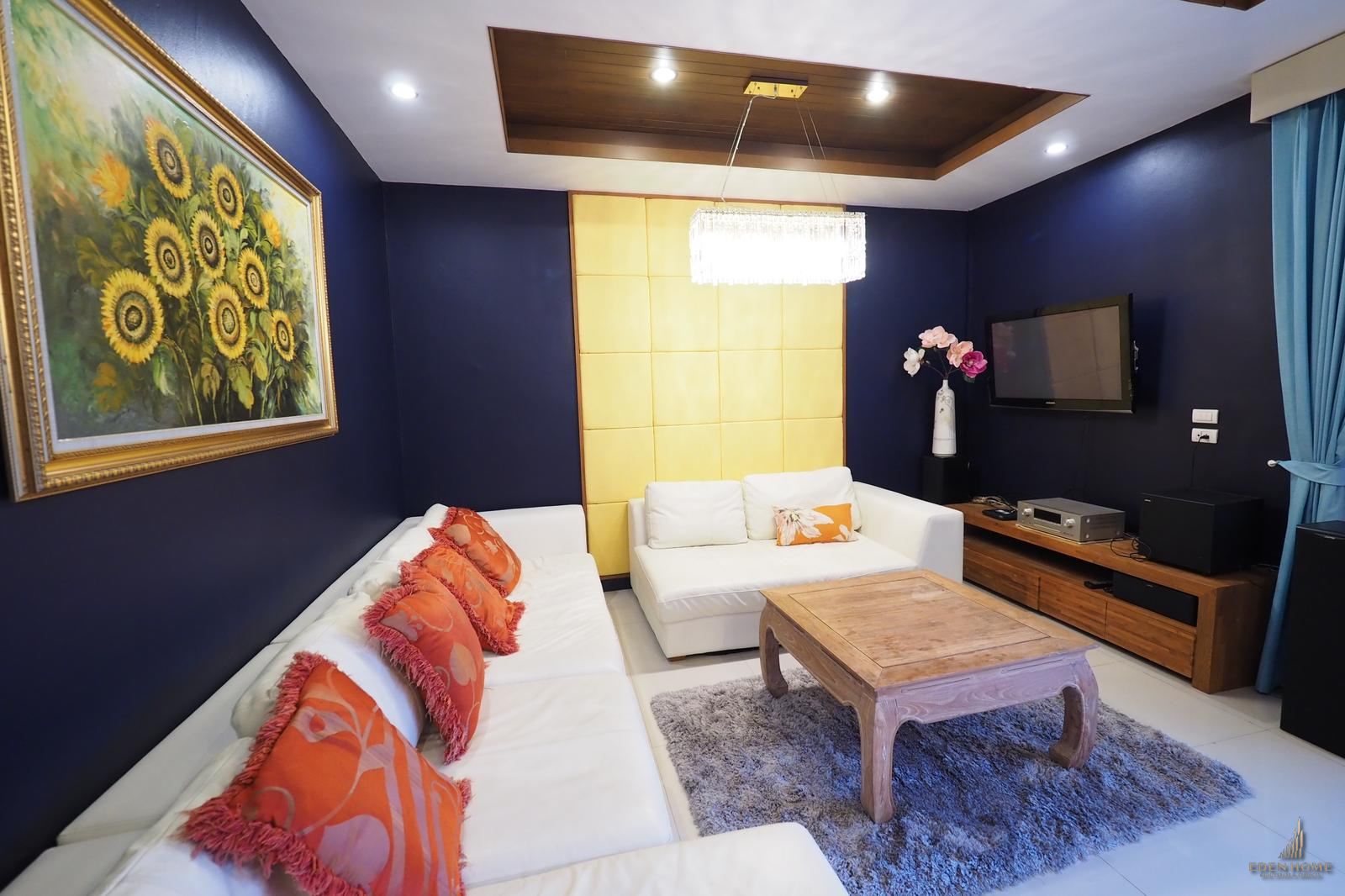 Modern 4-bedrooms pool villa at Chalong for Sale and Rent