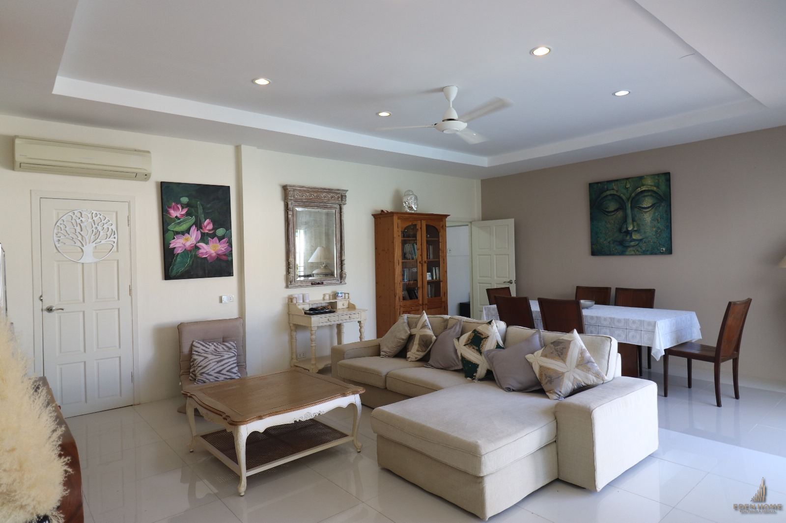 Modern 3-bedrooms pool villa at Rawai for Sale and Rent