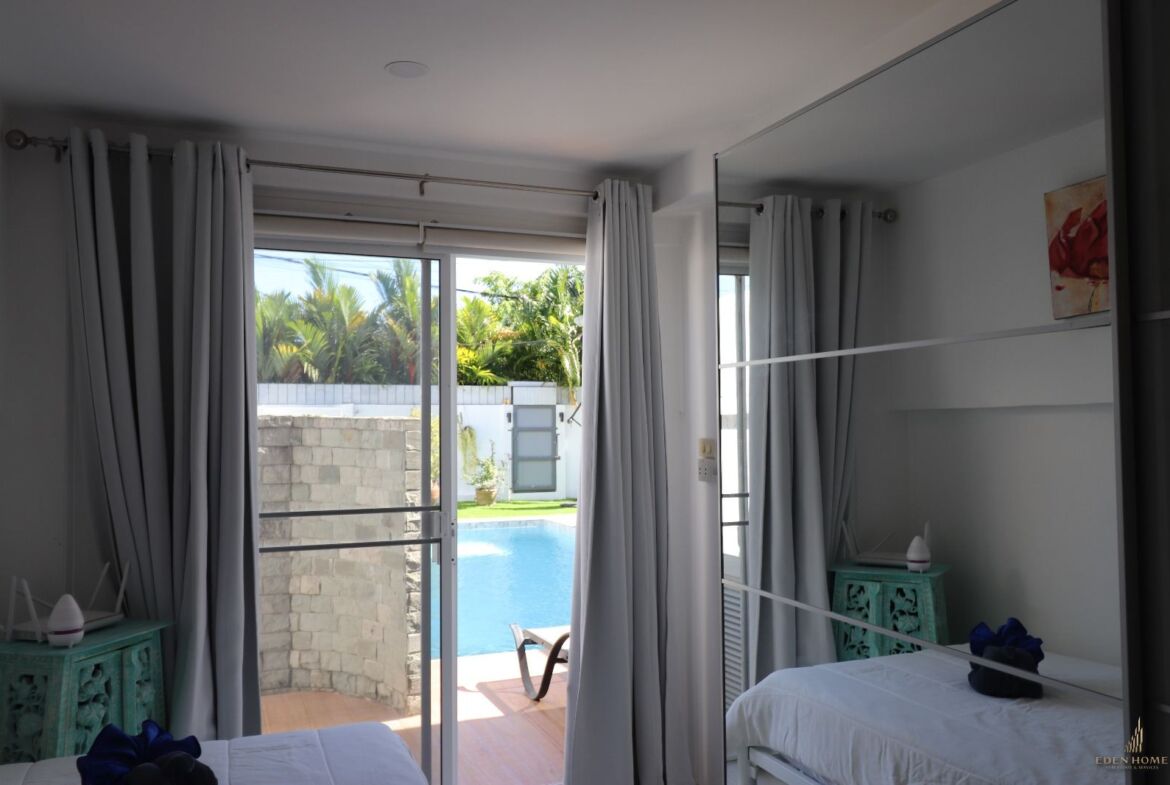 Modern 3-bedrooms pool villa at Rawai for Sale and Rent