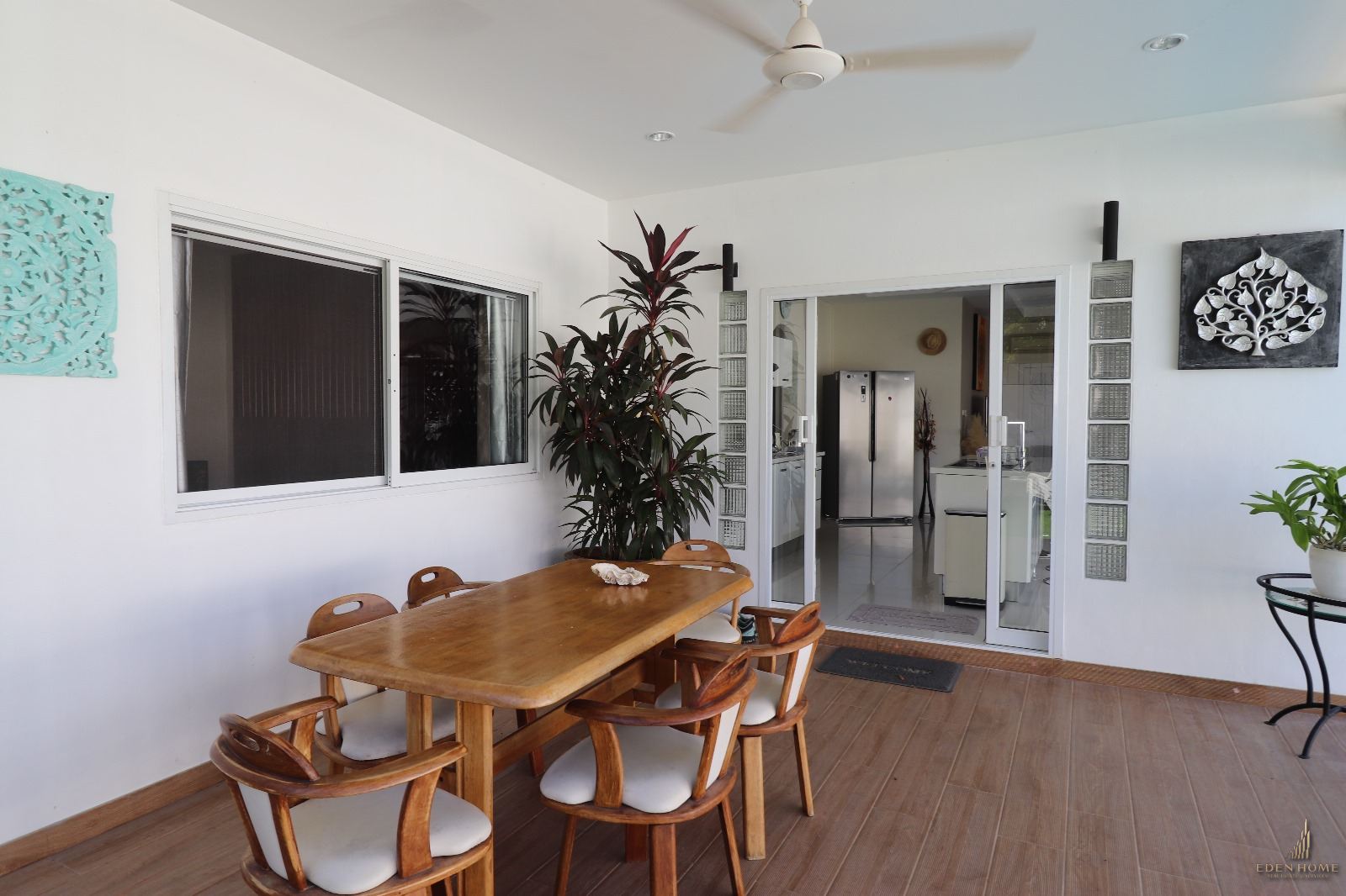 Modern 3-bedrooms pool villa at Rawai for Sale and Rent
