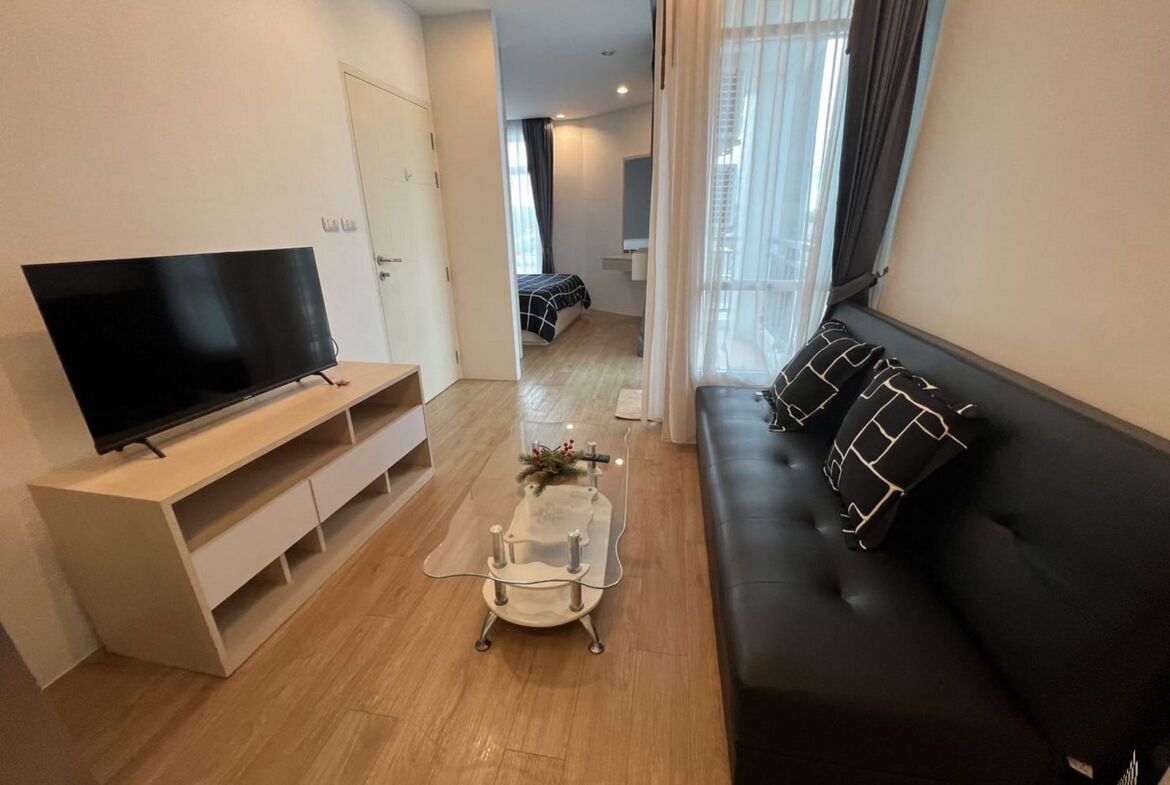 Condominium 2 Bedroom Prime location at Chalong for rent