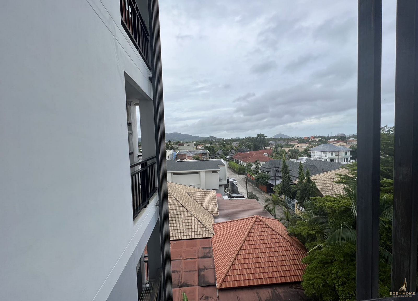 Condominium 2 Bedroom Prime location at Chalong for rent