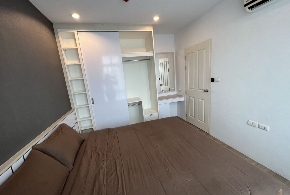 Condominium 2 Bedroom Prime location at Chalong for rent