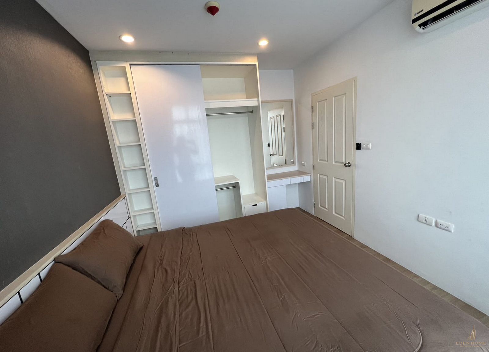 Condominium 2 Bedroom Prime location at Chalong for rent