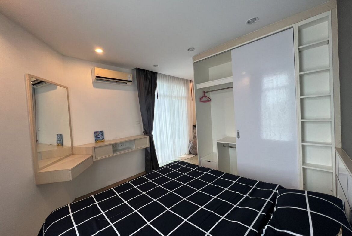 Condominium 2 Bedroom Prime location at Chalong for rent