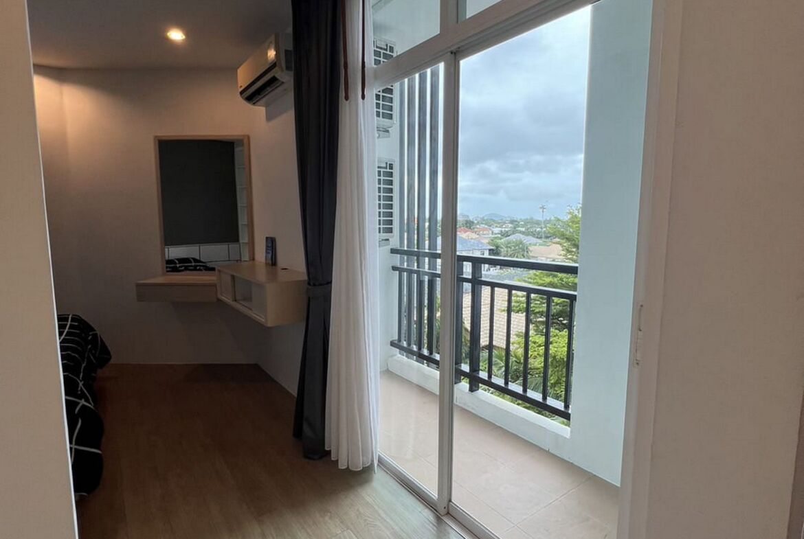 Condominium 2 Bedroom Prime location at Chalong for rent