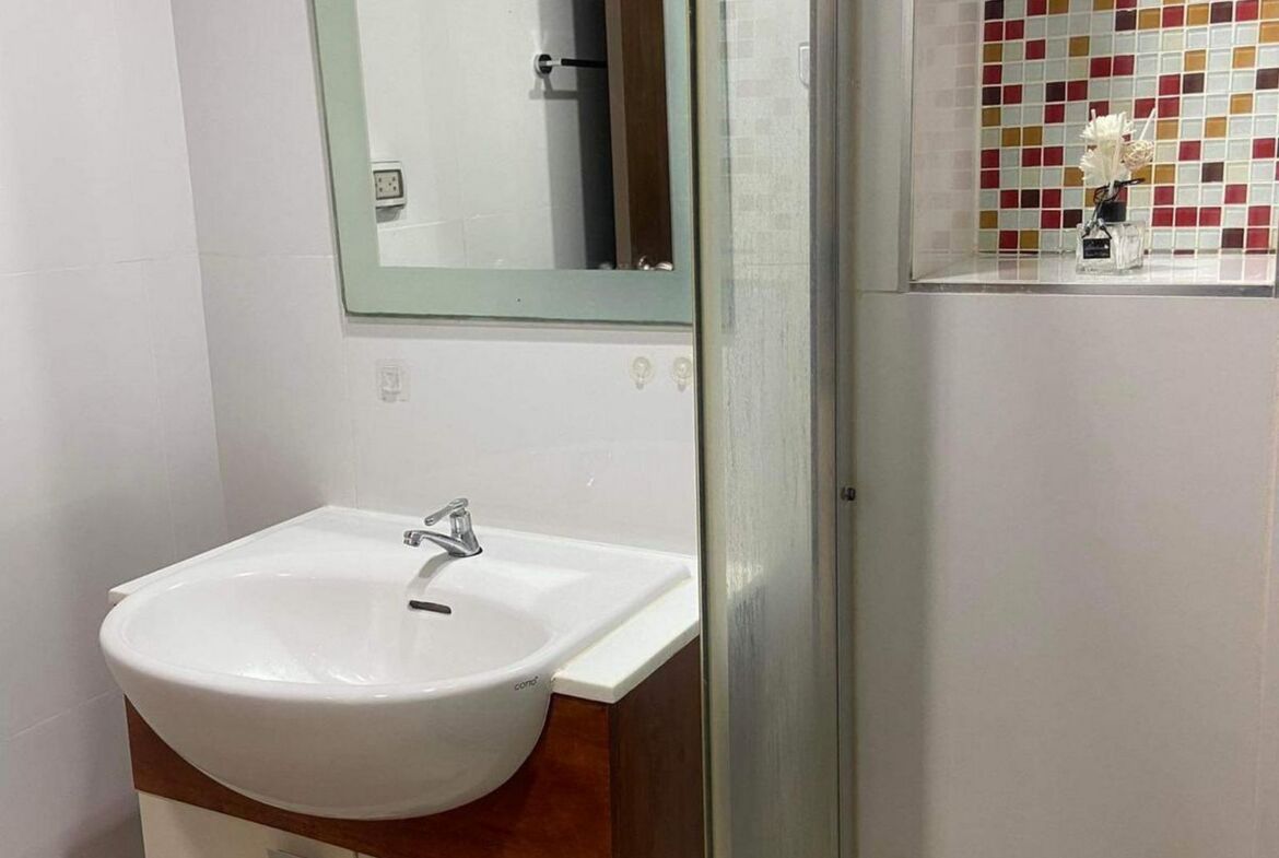 Sea view condominium for rent at Panwa beach