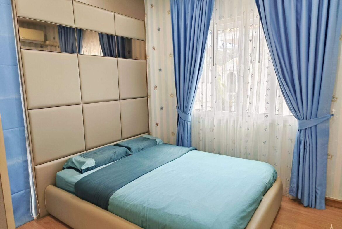 House 4 bedrooms for rent at Koh Keao