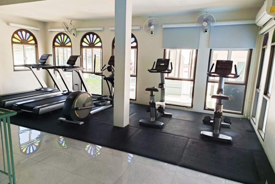 House 4 bedrooms for rent at Koh Keao