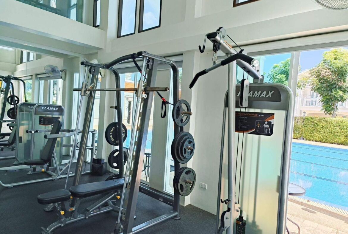 House 4 bedrooms for rent at Koh Keao