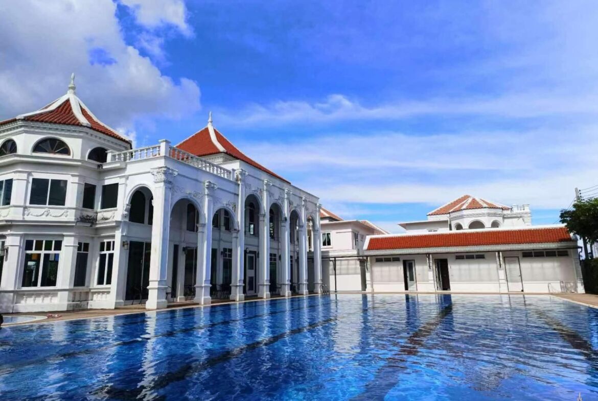 House 4 bedrooms for rent at Koh Keao