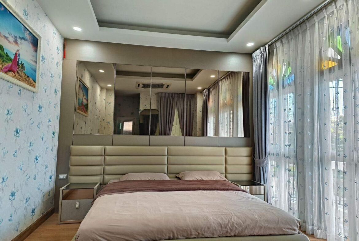 House 4 bedrooms for rent at Koh Keao