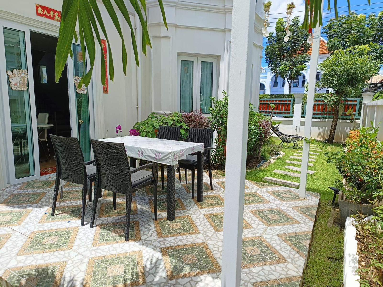 House 4 bedrooms for rent at Koh Keao
