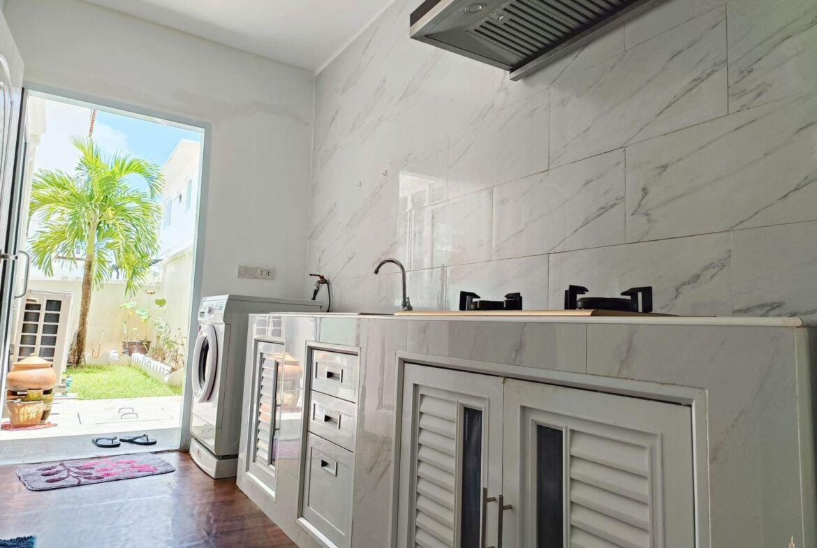 House 4 bedrooms for rent at Koh Keao