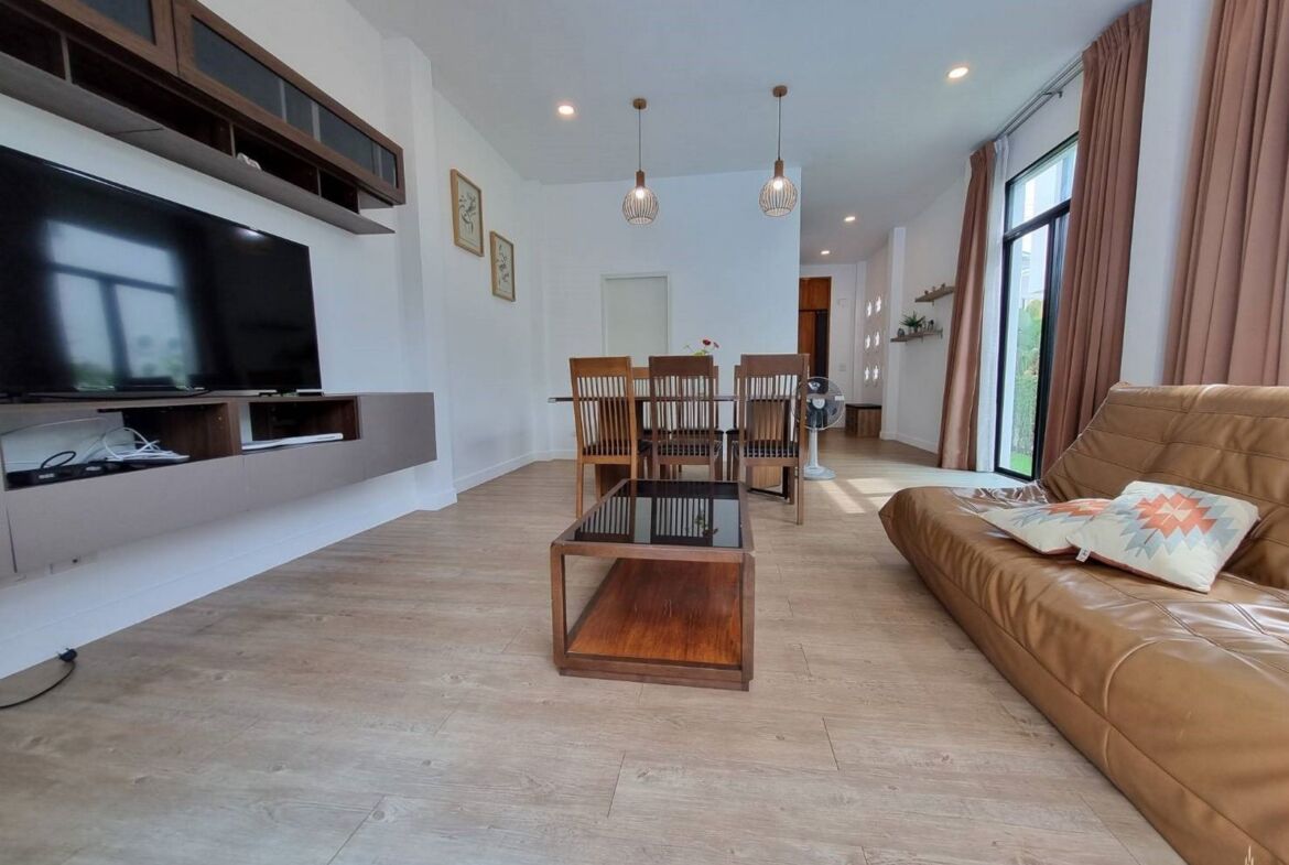 Japanese style pool villa for rent at Chalong
