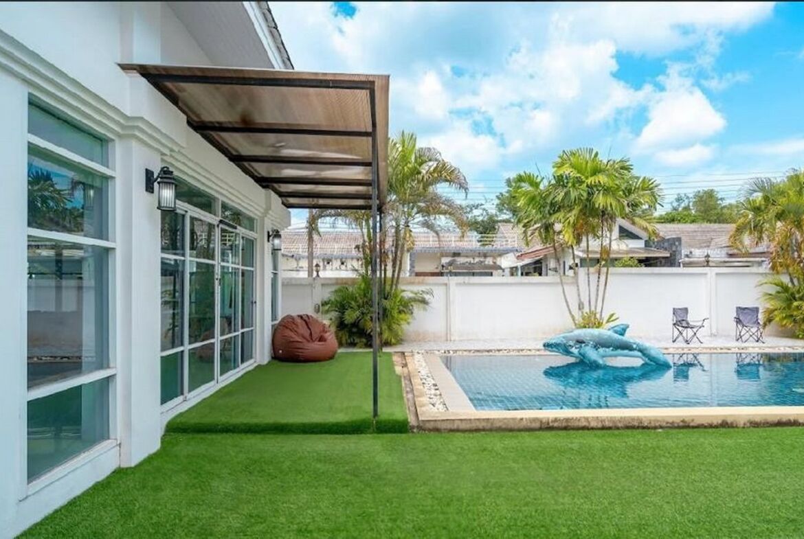Modern villa Available in Pasak