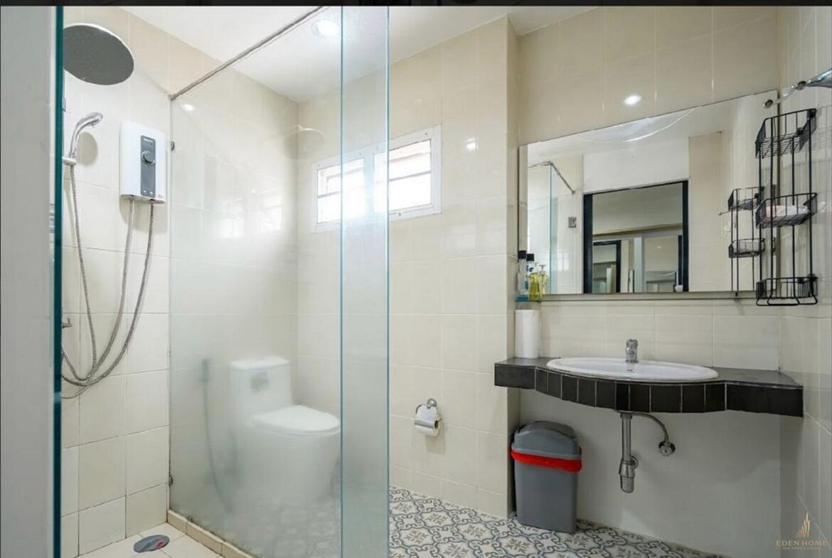 Modern villa Available in Pasak