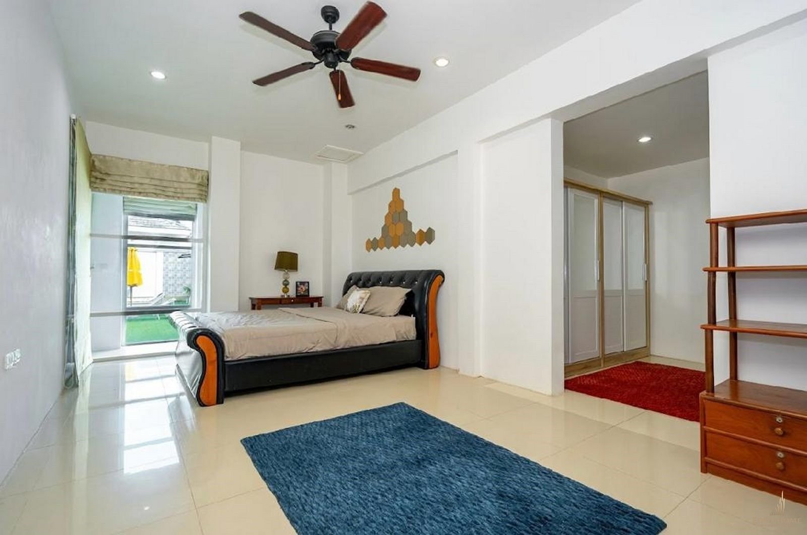 Modern villa Available in Pasak