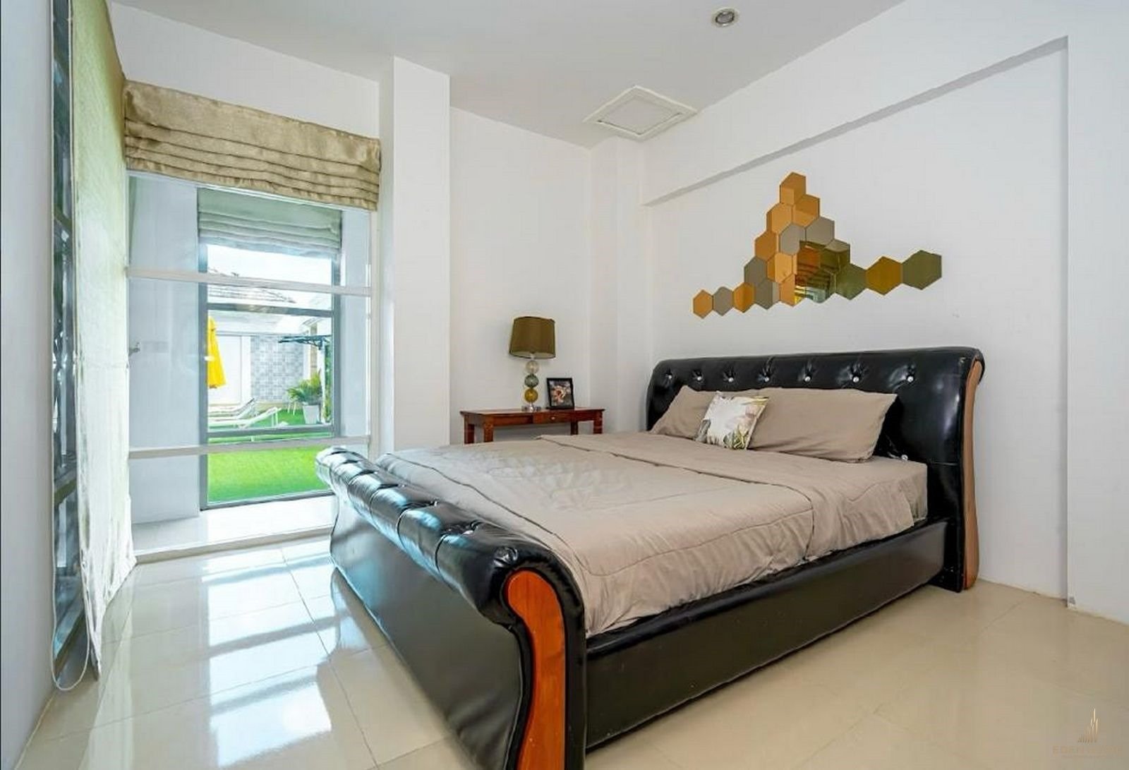 Modern villa Available in Pasak