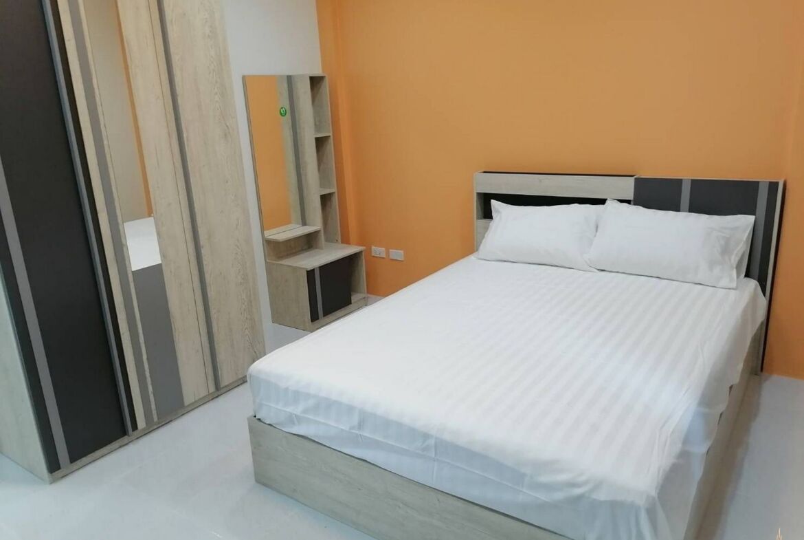 Townhouse for rent at Phuket town