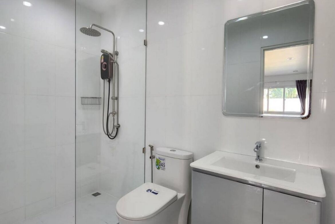 Striking Pool Villa in Rawai For Rent !!!