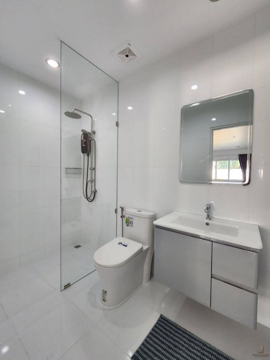 Striking Pool Villa in Rawai For Rent !!!