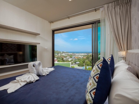 Sea view 2 bedrooms condominium for rent at Kata