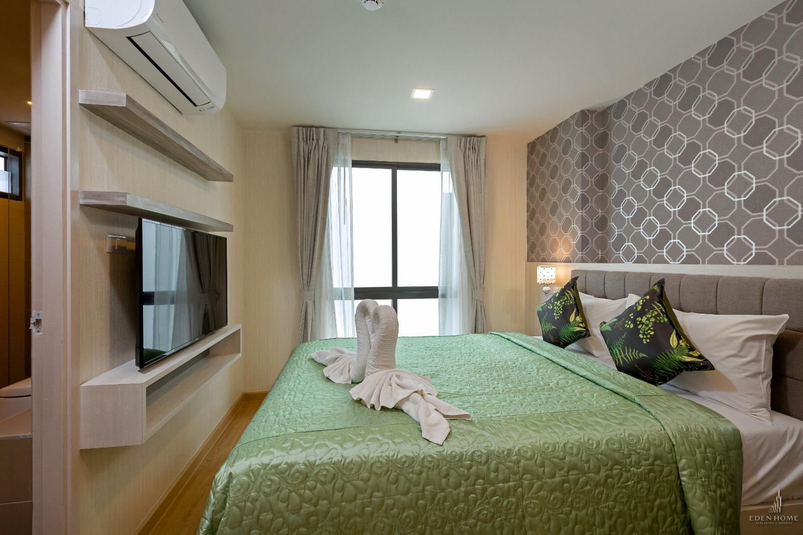 Sea view 2 bedrooms condominium for rent at Kata