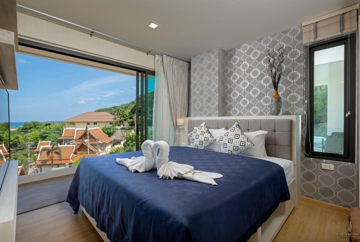 Sea view 2 bedrooms condominium for rent at Kata