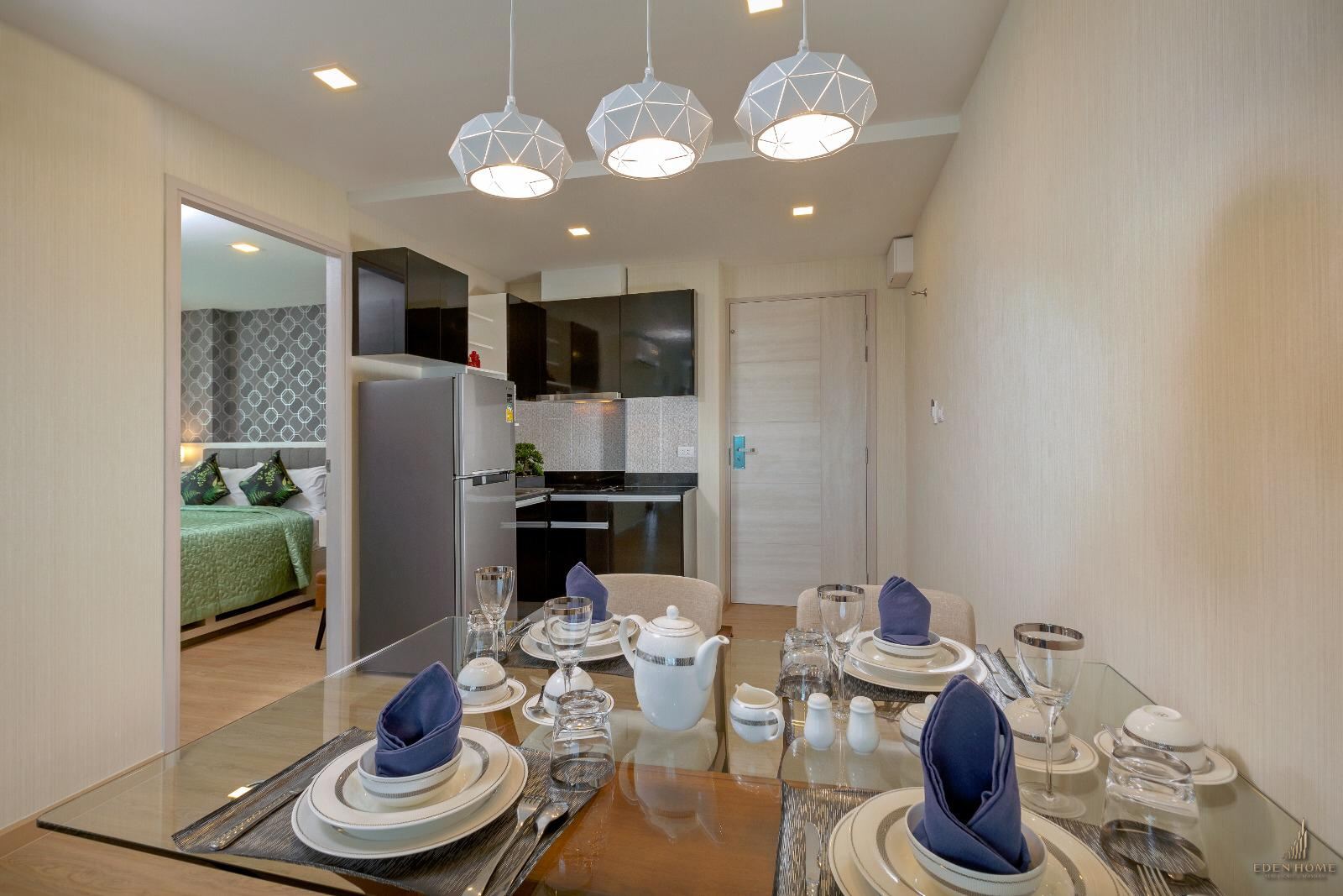Sea view 2 bedrooms condominium for rent at Kata