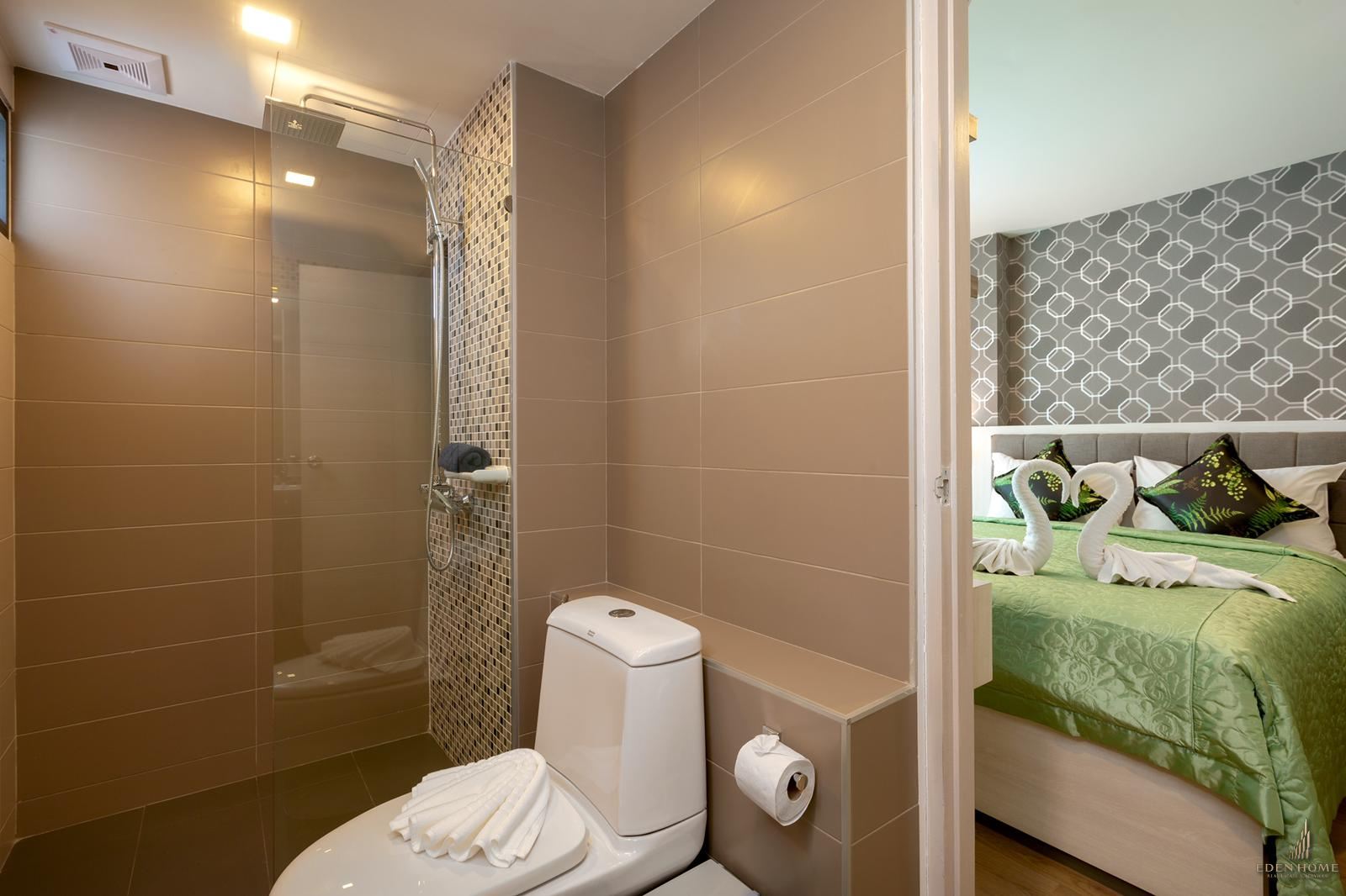 Sea view 2 bedrooms condominium for rent at Kata
