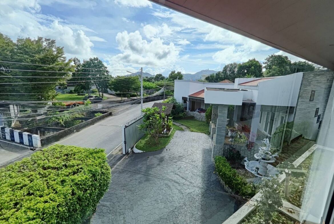 Peaceful Villa in Chalong for Rent