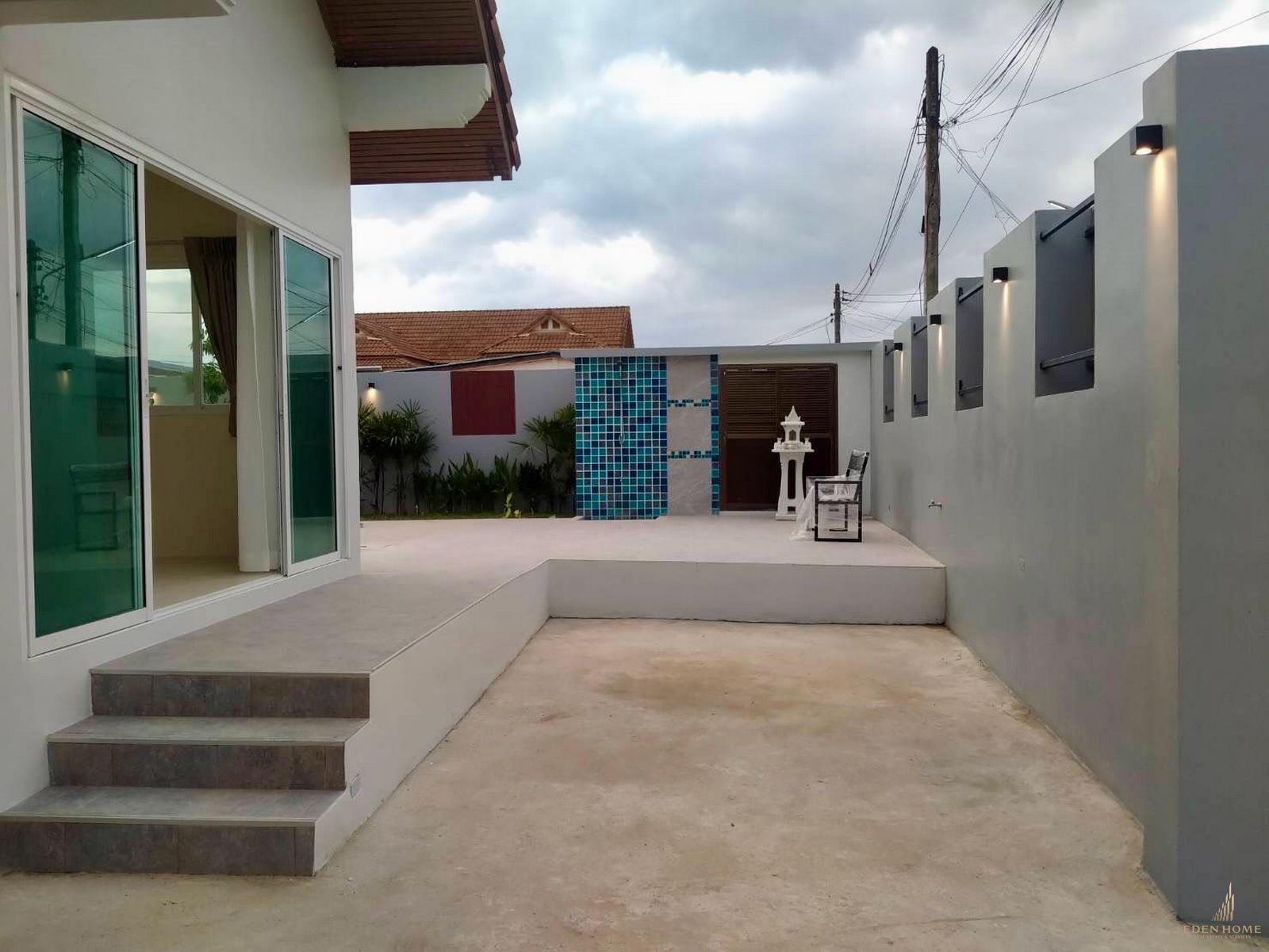 Quiet pool villa for sale and rent at Pasak