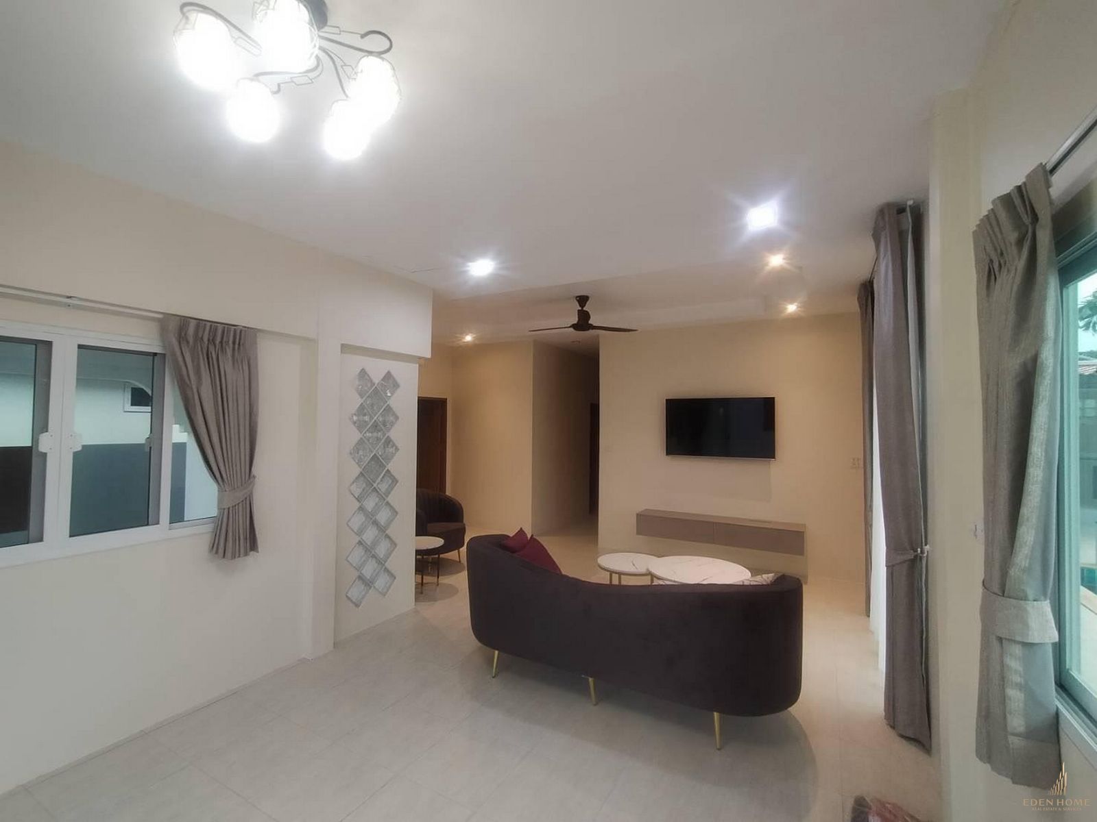 Quiet pool villa for sale and rent at Pasak