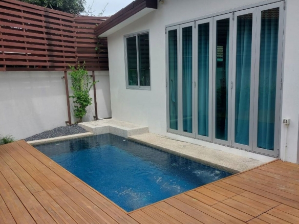 Private pool villa at Chalong for rent