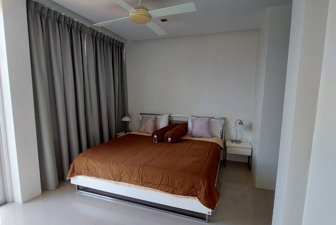 Private pool villa at Chalong for rent