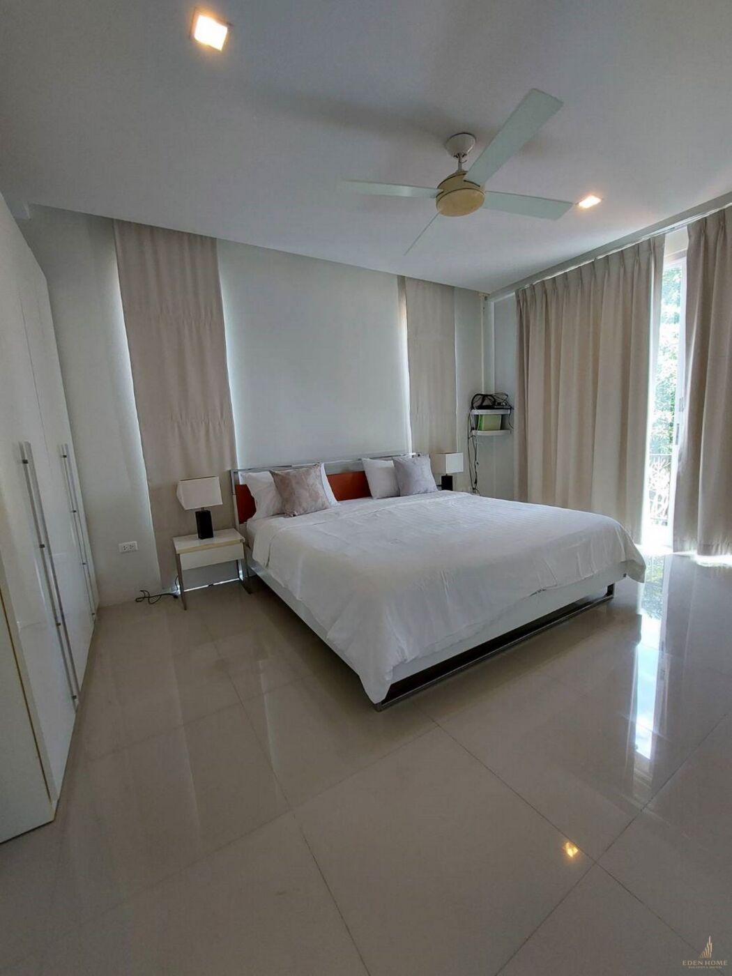Private pool villa at Chalong for rent