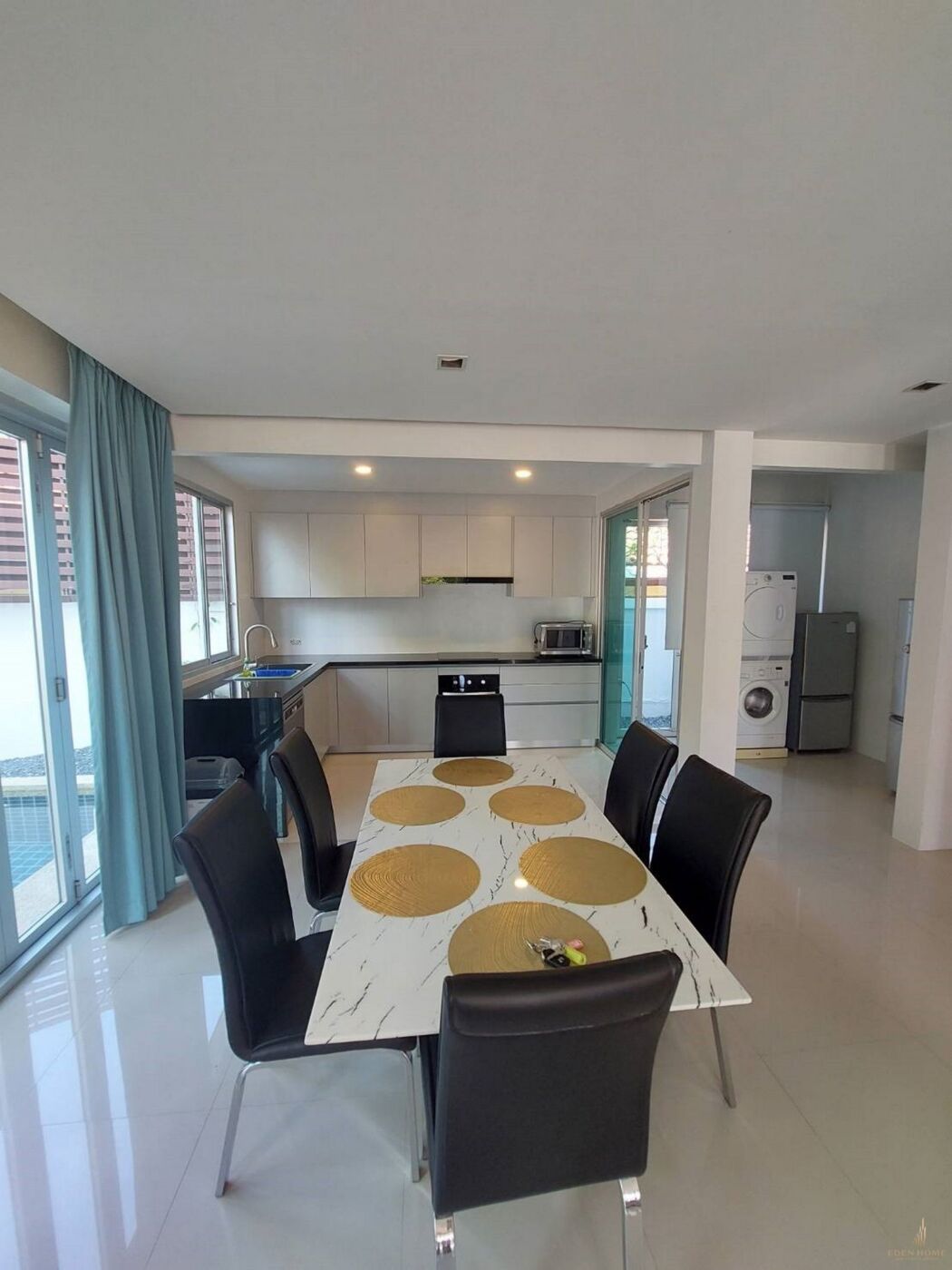 Private pool villa at Chalong for rent