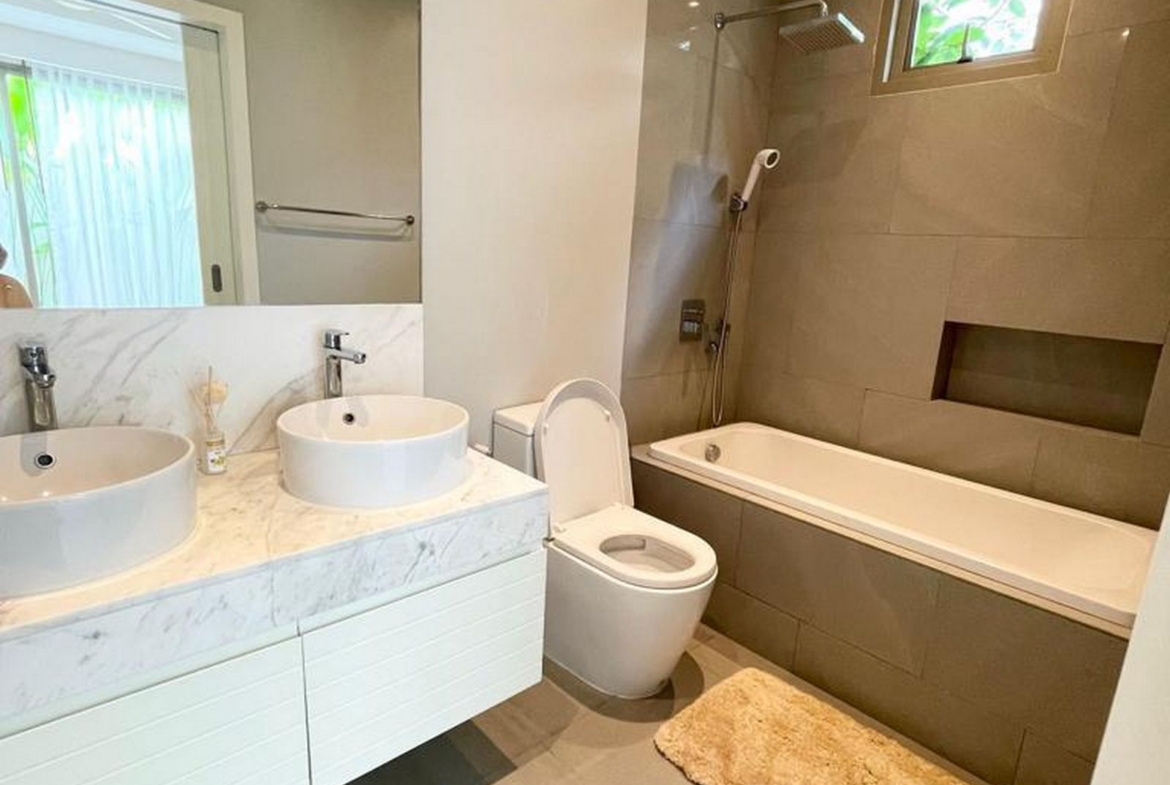 Luxury pool villa for rent at Pasak
