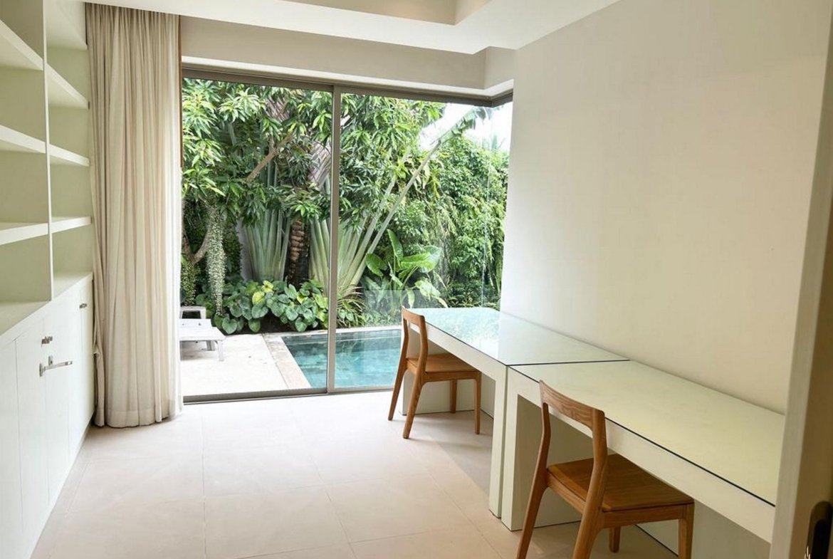 Luxury pool villa for rent at Pasak