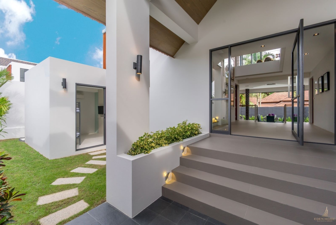 Modern villa for rent at Pasak