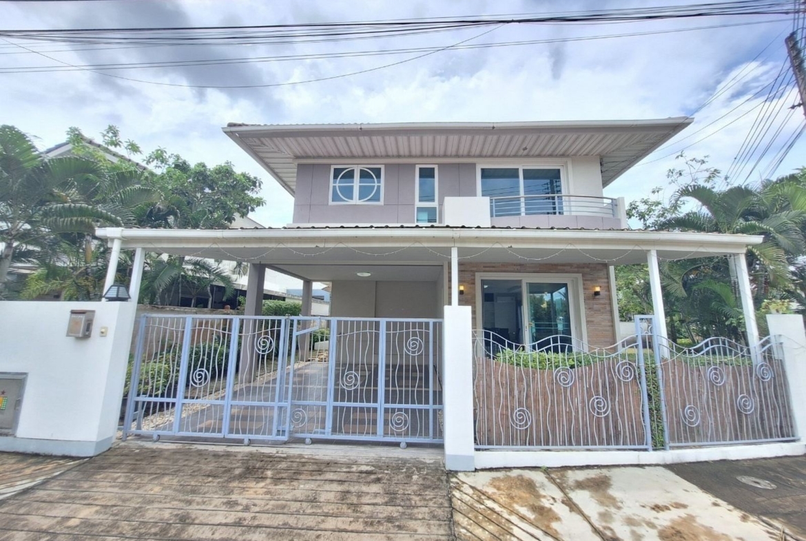 House 4-bedrooms for rent at Sapam Phuket