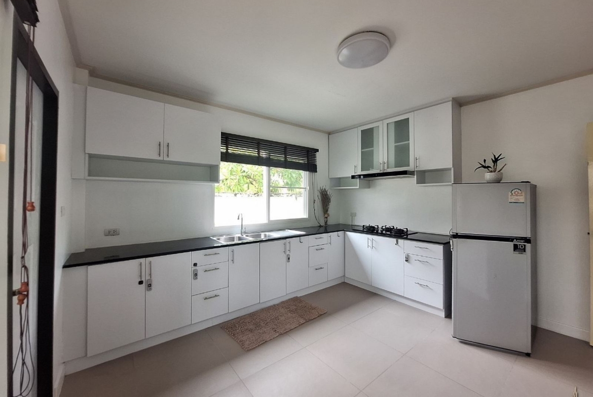 House 4-bedrooms for rent at Sapam Phuket