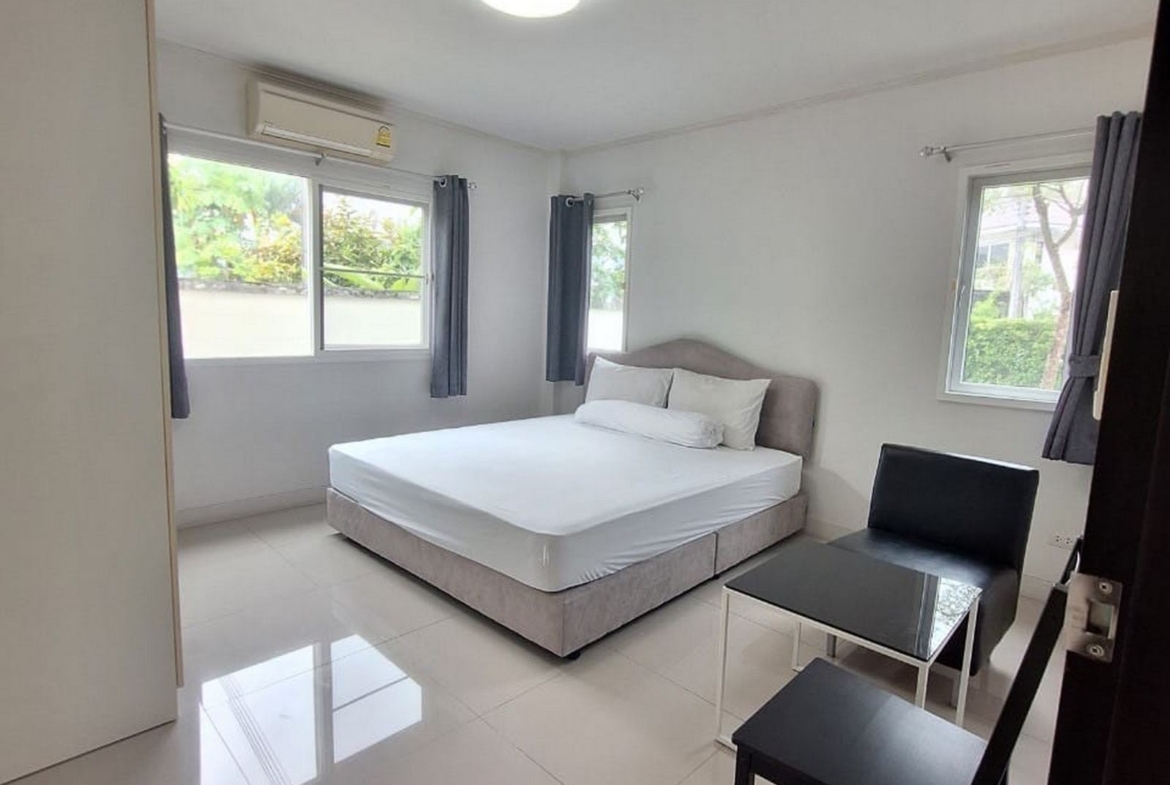 House 4-bedrooms for rent at Sapam Phuket