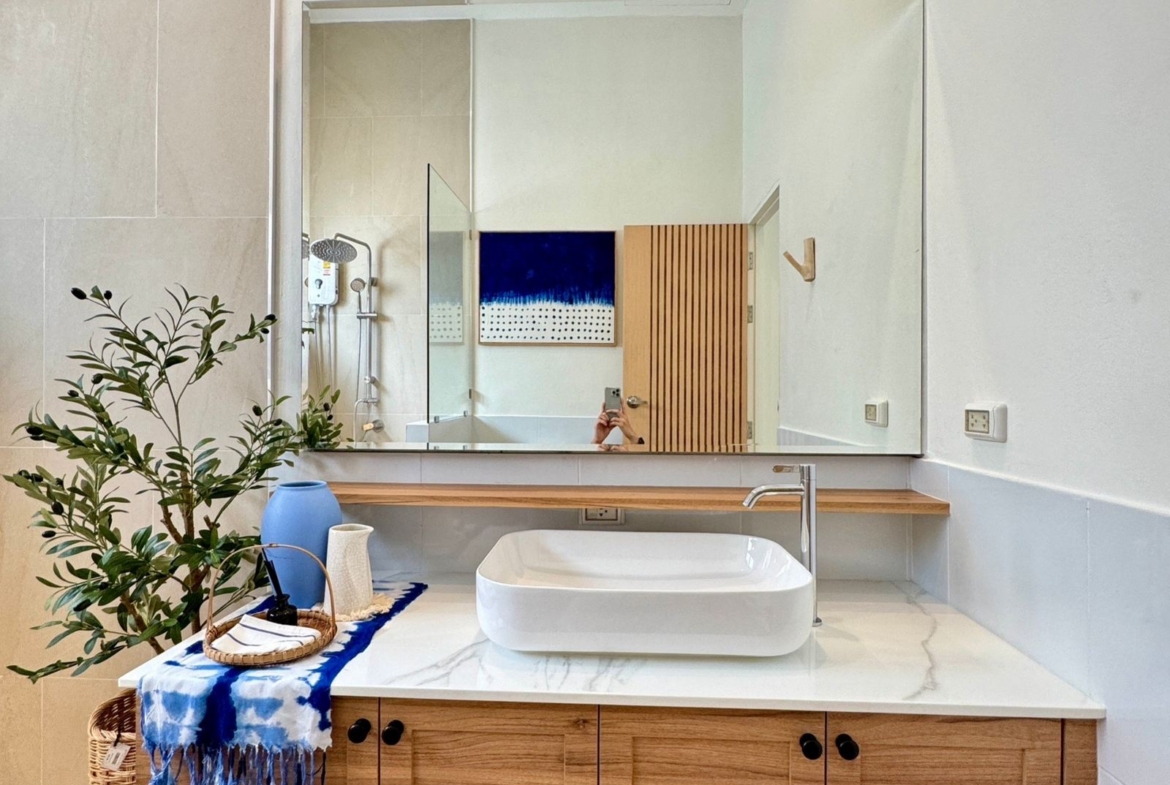 Modern Pool house newly renovated Available in Chalong!!