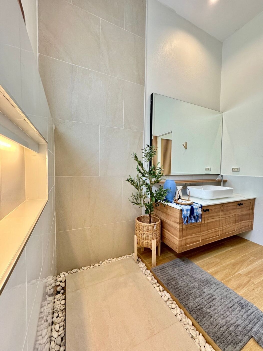 Modern Pool house newly renovated Available in Chalong!!
