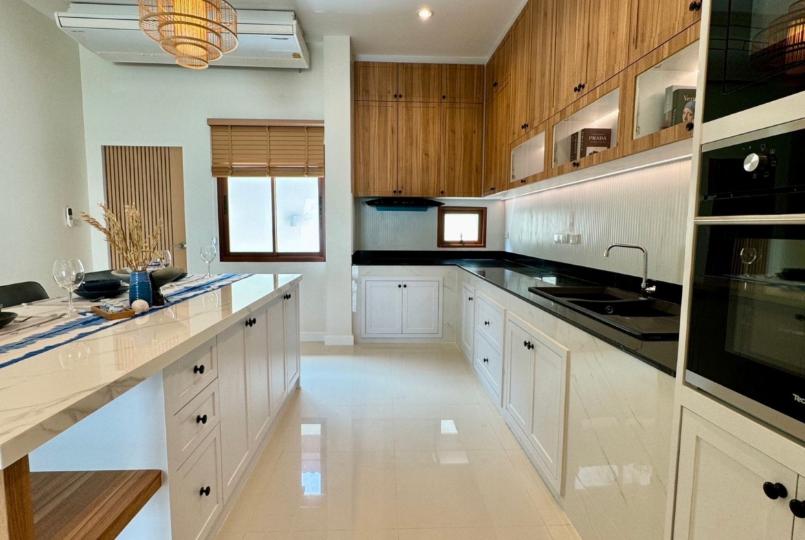 Modern Pool house newly renovated Available in Chalong!!