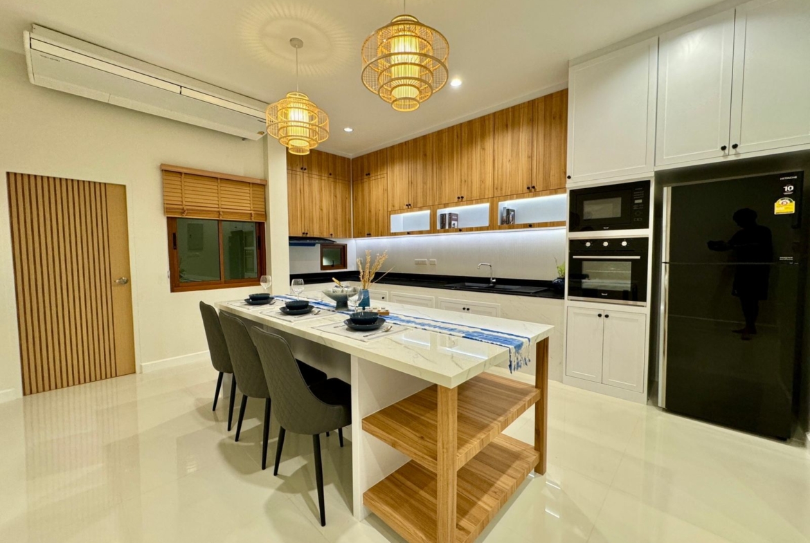 Modern Pool house newly renovated Available in Chalong!!